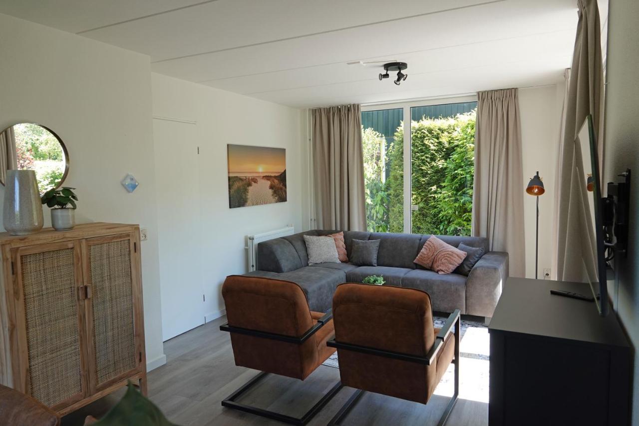 Bungalows - Bungalowpark Mooyeveld - Uniek Gelegen In De Duinen! Egmond-Binnen Phòng bức ảnh